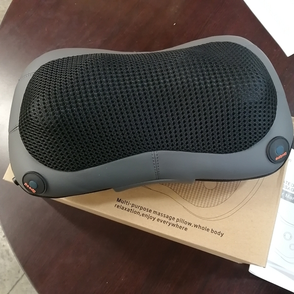 Shiatsu massage pillow with heater back and neck massager in car or traveling - Picture 2 of 5